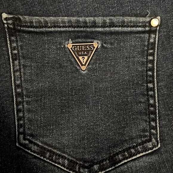 Guess jeans size 29 (8) no pockets in front only in back. In great shape! - Picture 7 of 7
